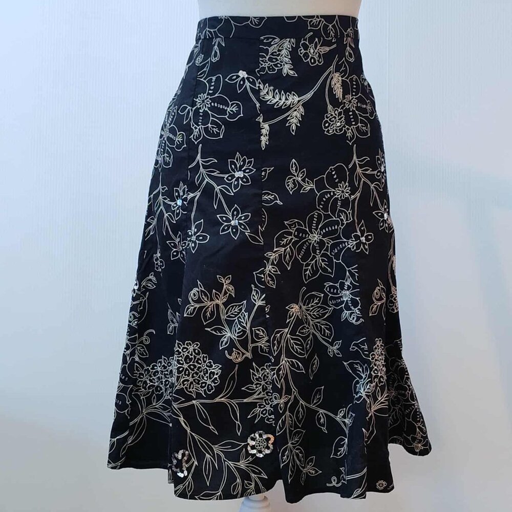 Ann Taylor LOFT Women's Black floral A-Line skirt, sequins & beads size 10